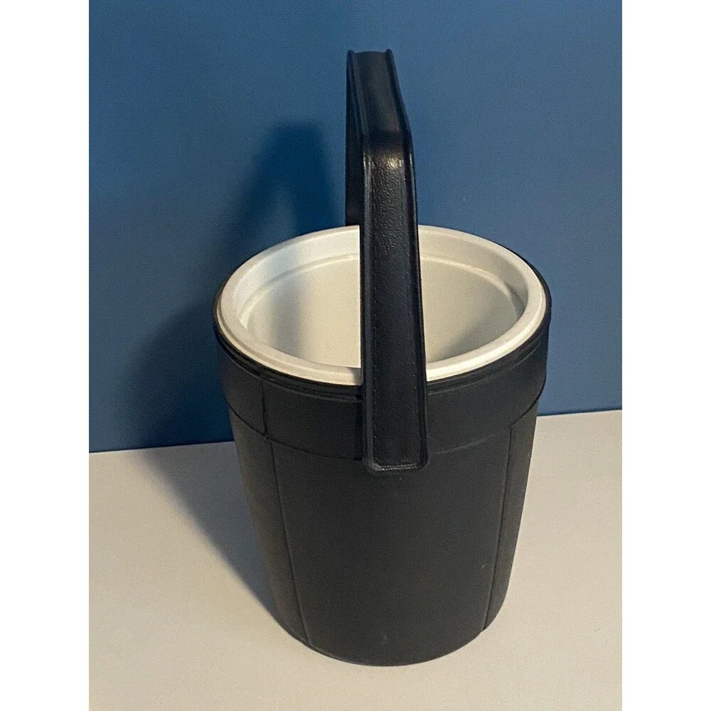 Vintage Rubbermaid Ice Bucket Insulated Textured Stitch Black Snowflake #2260